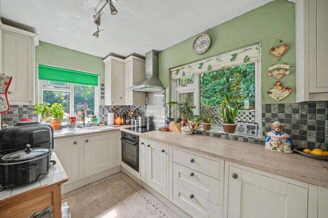 2 bed Detached Bungalow for sale Image 4