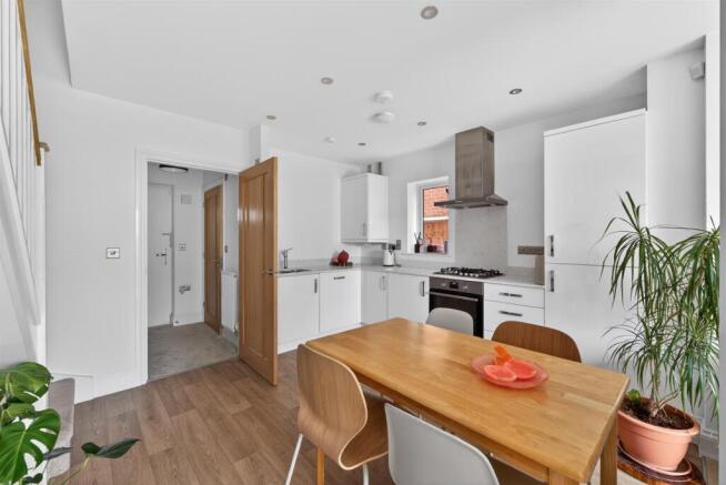 Kitchen/Dining