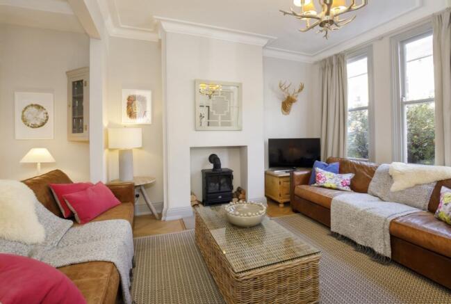 4 bed Terraced to rent Image 4