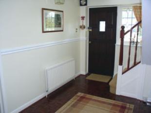 SPACIOUS HALLWAY