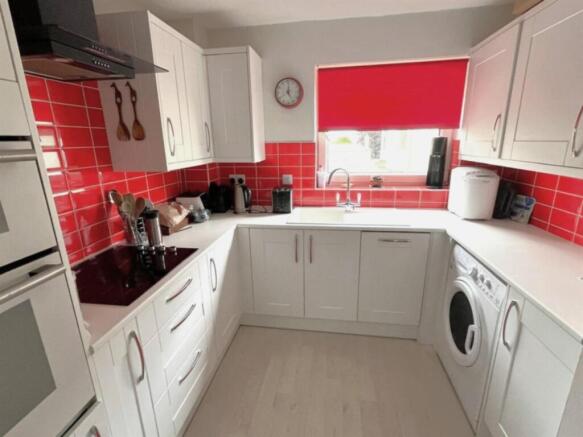 Kitchen 1.jpg