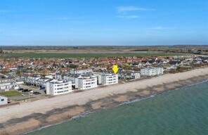 35, Marineside, Bracklesham Bay, Bracklesham PO20 8JJ