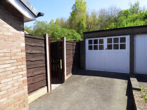 Detached Garage