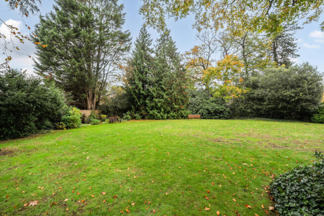 1371297-5-690204c...