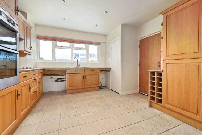 Spacious Kitchen