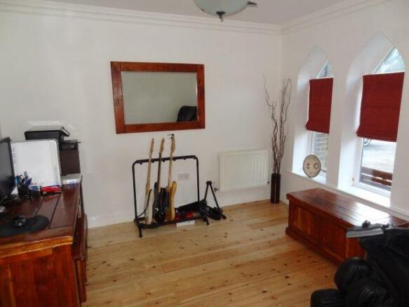 STUDY/DINING ROOM