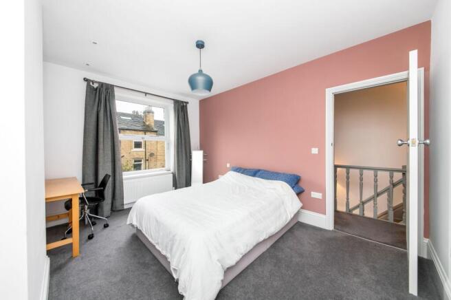 3 bed Terraced for sale Image 9