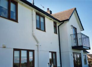 REAR & BALCONY