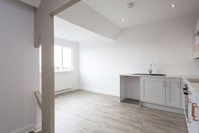 5 bed Terraced for sale Image 7