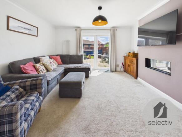 3 bed Semi-Detached for sale Image 6
