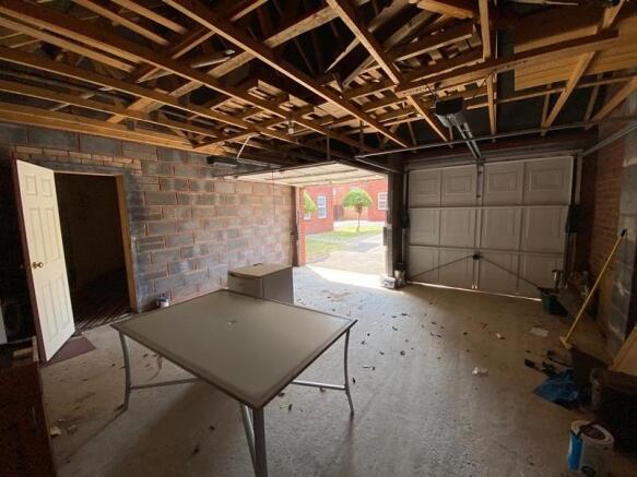 Detached Double Garage & Studio