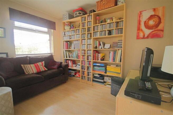 BEDROOM 4 / STUDY
