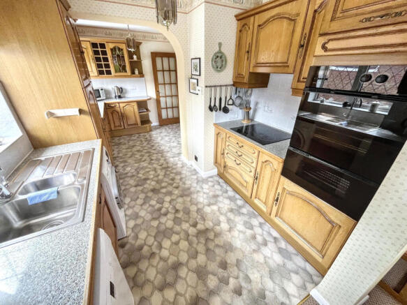 2 bed Detached Bungalow for sale Image 4