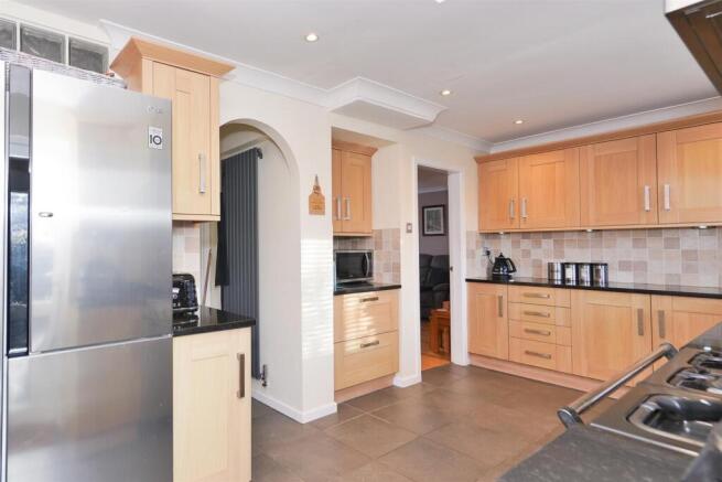 Cypress Lane Whitnash-6.jpg