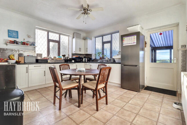 2 bed Detached Bungalow for sale Image 4