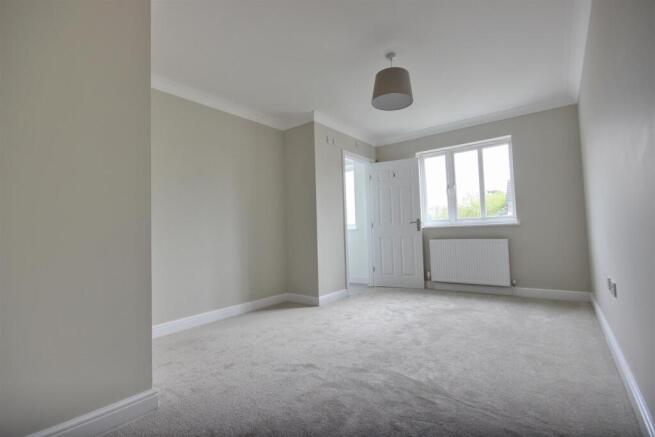 4 bed Terraced for sale Image 10