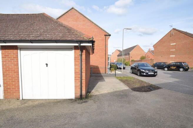 Garage/Parking