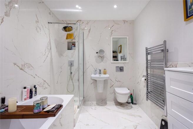 2 bed Duplex for sale Image 7