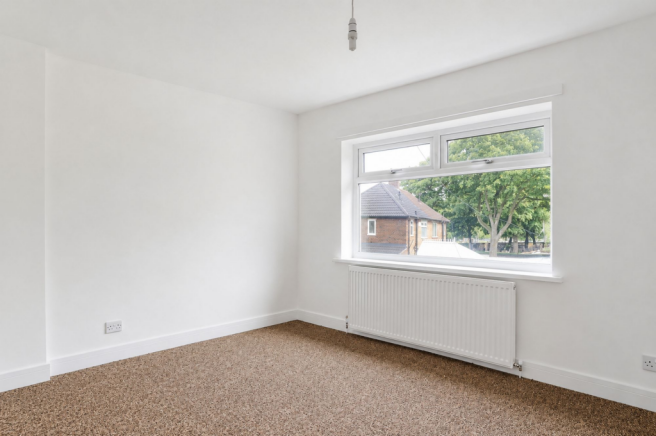 2 bed Semi-Detached to rent Image 12