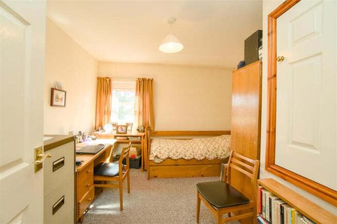 3 bed Link Detached House for sale Image 12