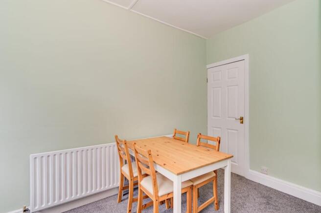 KITCHEN/DINING ROOM AND LOUNGE