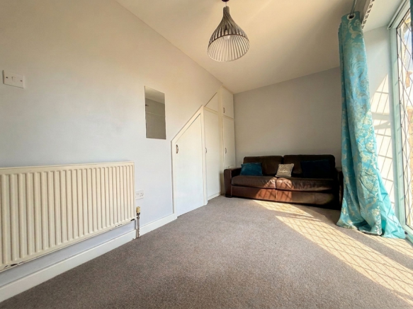 2 bed Semi-Detached Bungalow for sale Image 7