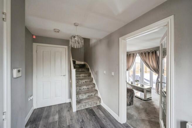 3 bed Semi-Detached for sale Image 10