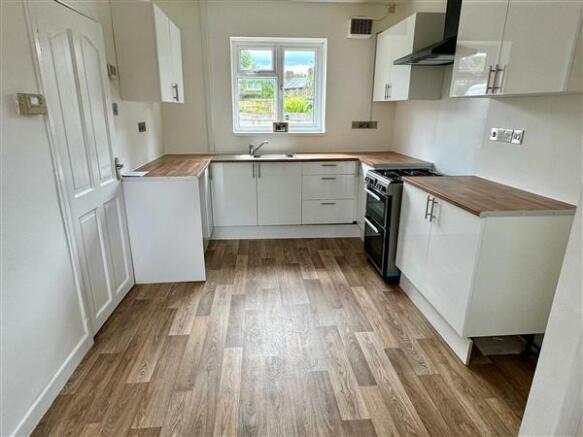 Cambrai Crescent, Eccles, Manchester photo 4