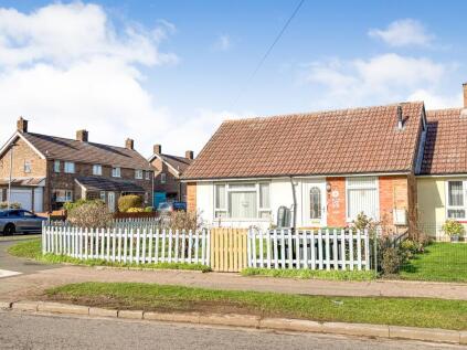 Queens Drive, Bedford