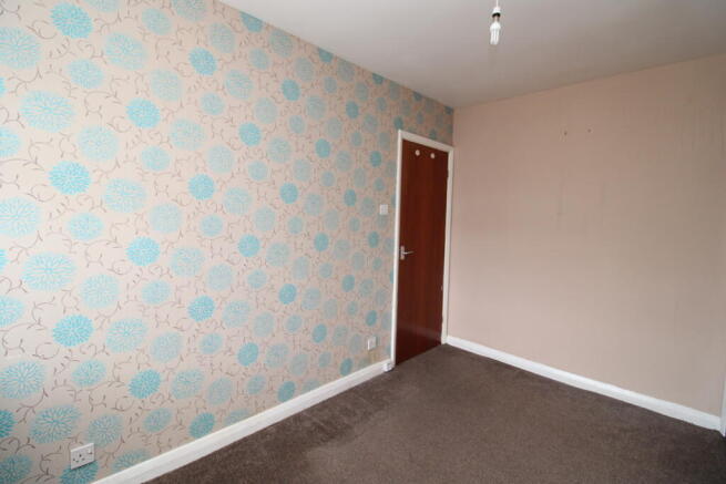 3 bed Semi-Detached to rent Image 10