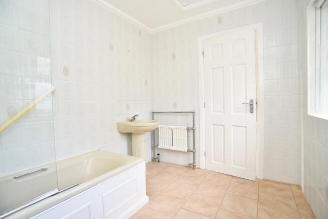 2 bed Flat for sale Image 8