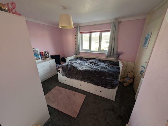 bed 2.jpg