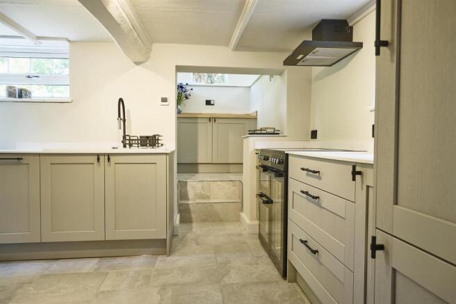 Callow Hill Cottage 17.jpg
