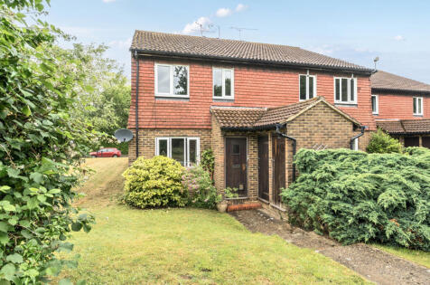 Bankside, Woking, GU21