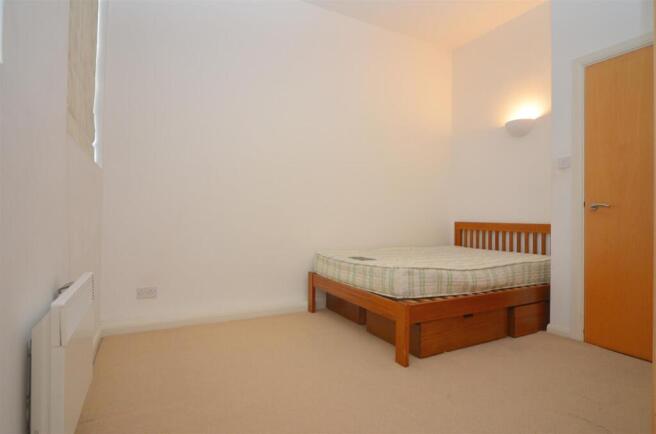 1 bed Apartment to rent Image 7