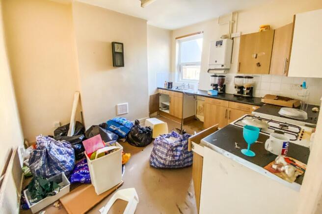 13b Winfrith Road, Earlsfield, London SW18 3BE