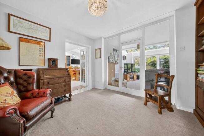 6 bed Detached for sale Image 4