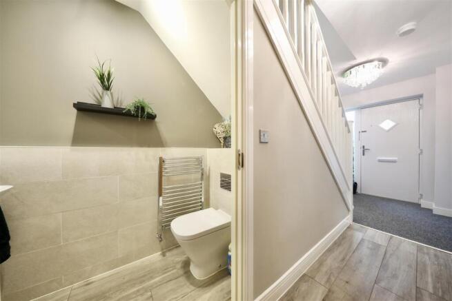 4 bed Detached for sale Image 5