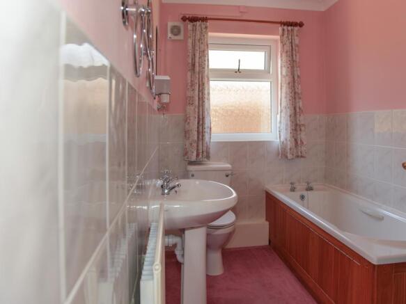 Bathroom / Shower Room / WC