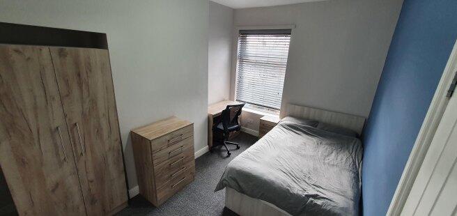 4 bed House Share to rent Image 7