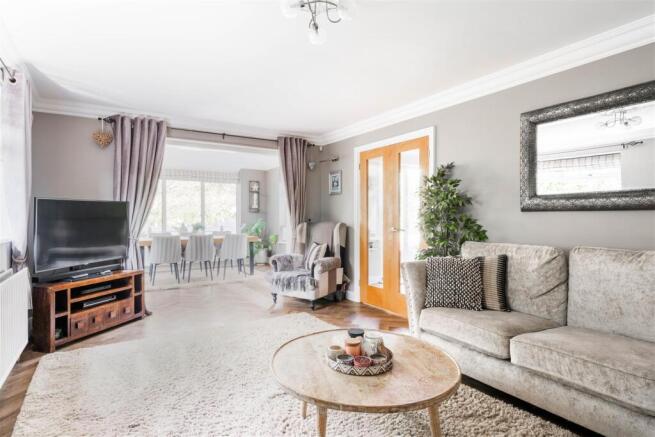 Living Room-3.jpg