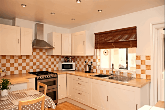 Kitchen / Breakfast 