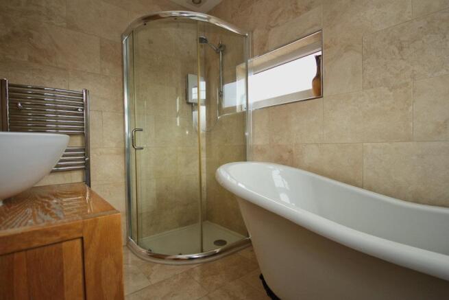21 Park Walk ANLABY (40)_lzn.jpg