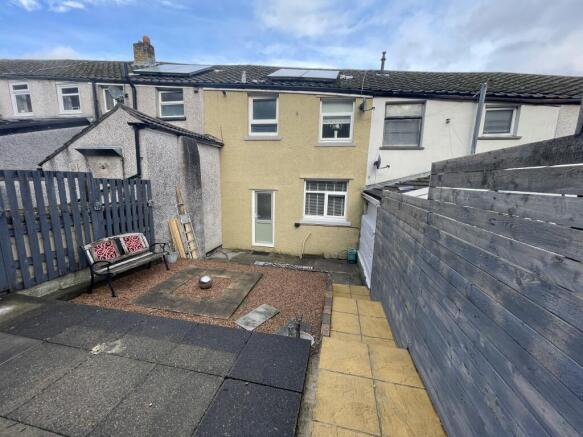 Rear garden 3.JPG