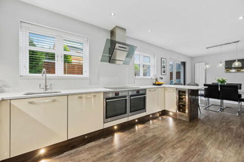 Thurston Drive, Kettering, NN15 6GN