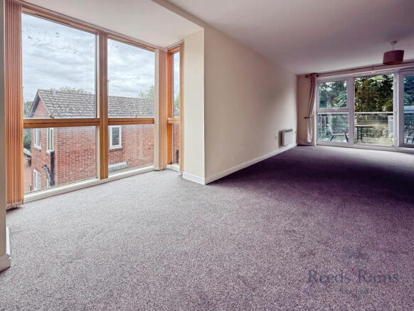 2 bed Apartment for sale Image 6