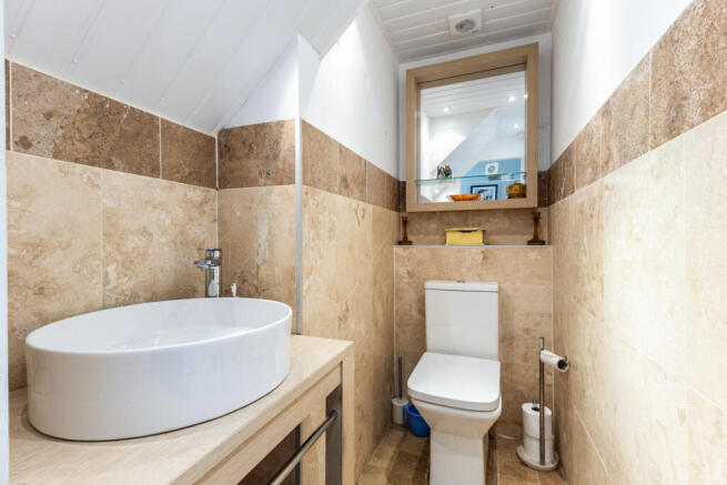 3 bed Detached for sale Image 11