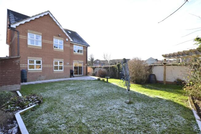 Rear Garden / Aspect