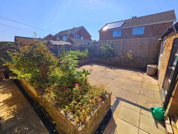 2 bed Semi-Detached Bungalow for sale Image 10