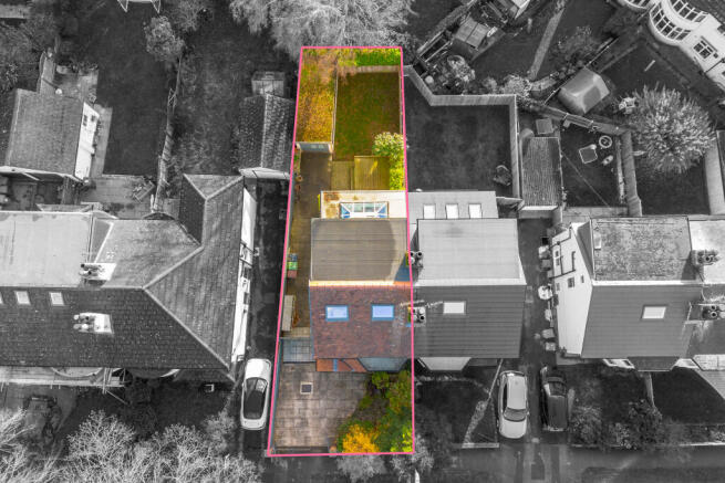 4 bed Semi-Detached for sale Image 4